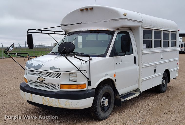image for item DP4981 2005 Chevrolet Express G3500 school bus
