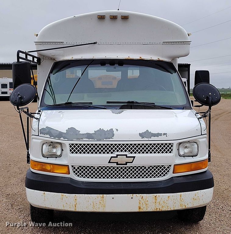 image for item DP4981 2005 Chevrolet Express G3500 school bus