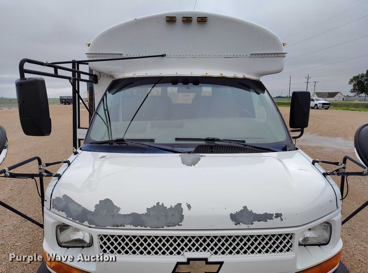 image for item DP4981 2005 Chevrolet Express G3500 school bus