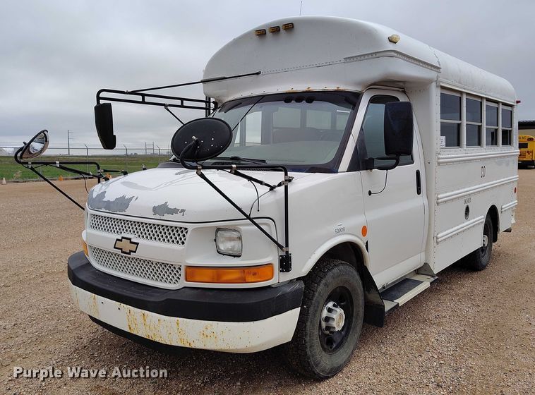 image for item DP4981 2005 Chevrolet Express G3500 school bus