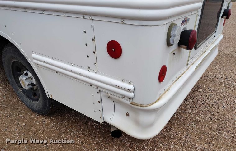 image for item DP4981 2005 Chevrolet Express G3500 school bus