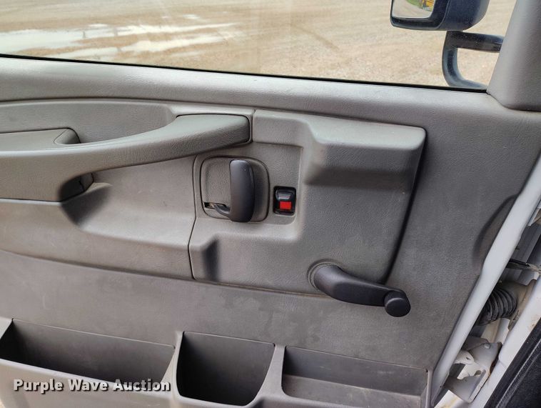 image for item DP4981 2005 Chevrolet Express G3500 school bus