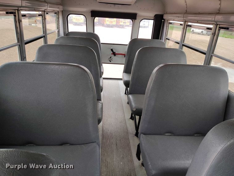 image for item DP4981 2005 Chevrolet Express G3500 school bus