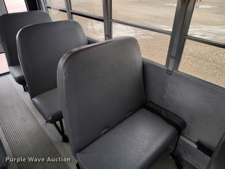 image for item DP4981 2005 Chevrolet Express G3500 school bus