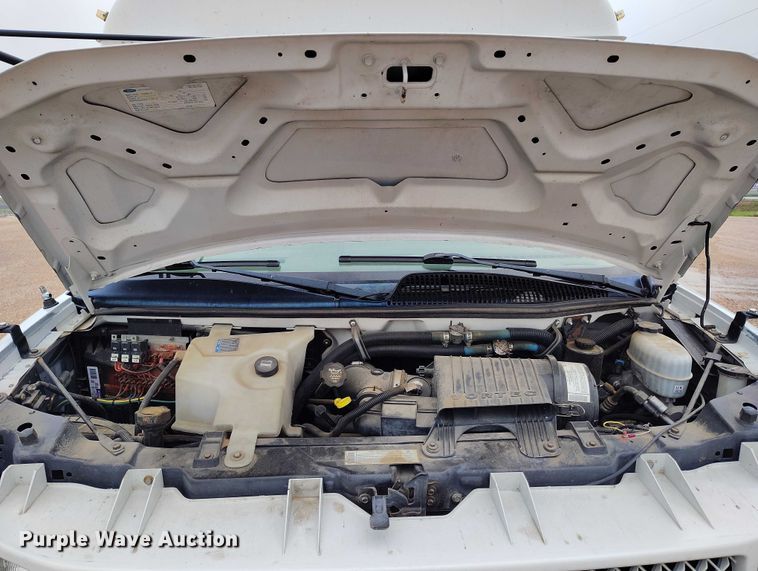 image for item DP4981 2005 Chevrolet Express G3500 school bus