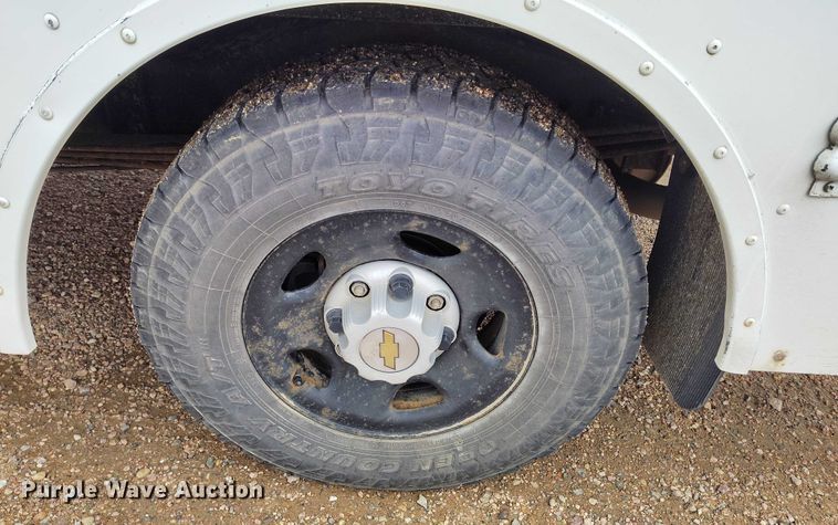 image for item DP4981 2005 Chevrolet Express G3500 school bus