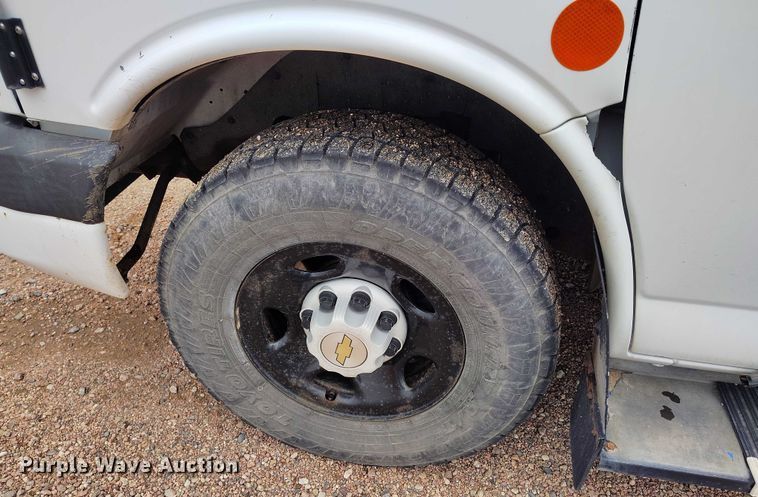 image for item DP4981 2005 Chevrolet Express G3500 school bus