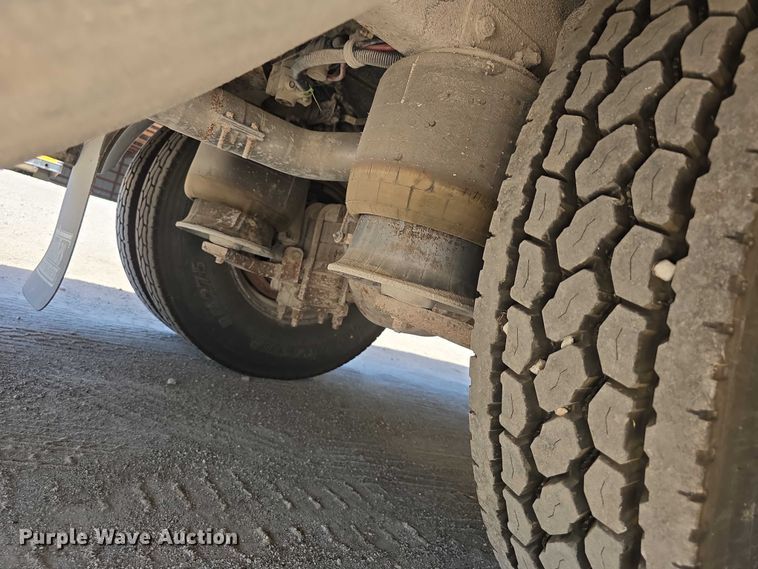 image for item DT6863 2008 Thomas Built Buses Saf-T-Liner C2 school bus