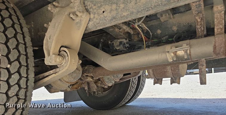 image for item DT6863 2008 Thomas Built Buses Saf-T-Liner C2 school bus