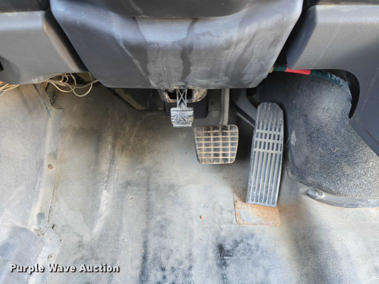 image for item DT6863 2008 Thomas Built Buses Saf-T-Liner C2 school bus