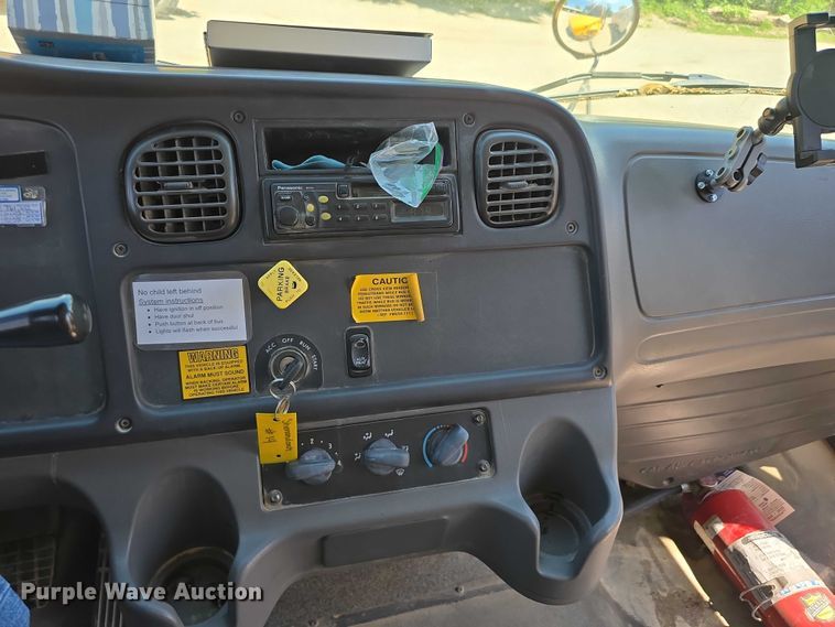 image for item DT6863 2008 Thomas Built Buses Saf-T-Liner C2 school bus