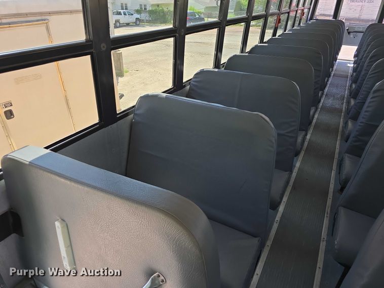 image for item DT6863 2008 Thomas Built Buses Saf-T-Liner C2 school bus