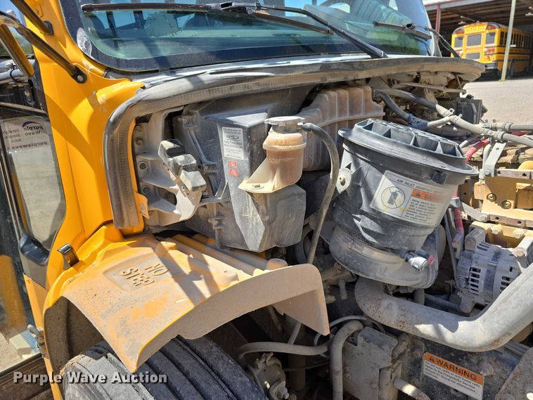 image for item DT6863 2008 Thomas Built Buses Saf-T-Liner C2 school bus