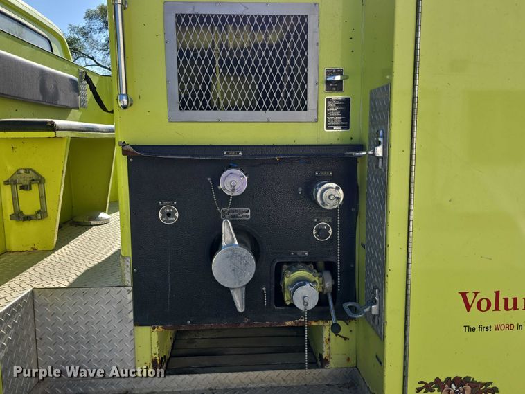 image for item DT6876 1978 Chevrolet C65 pumper fire truck