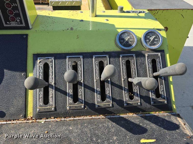 image for item DT6876 1978 Chevrolet C65 pumper fire truck