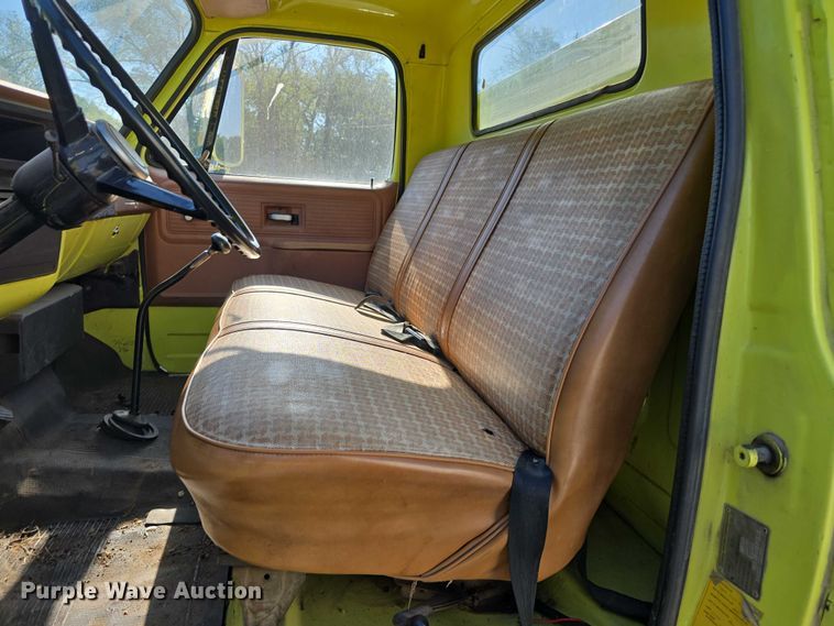 image for item DT6876 1978 Chevrolet C65 pumper fire truck