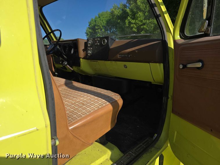 image for item DT6876 1978 Chevrolet C65 pumper fire truck