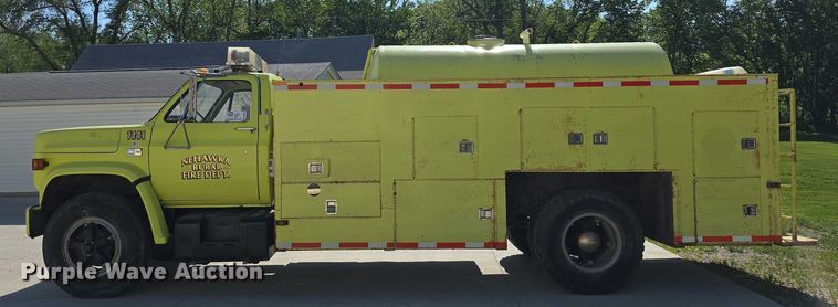 image for item DT6877 1985 Chevrolet C70 tank truck