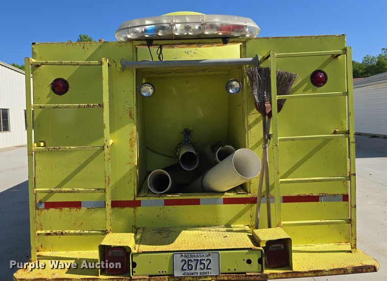 image for item DT6877 1985 Chevrolet C70 tank truck