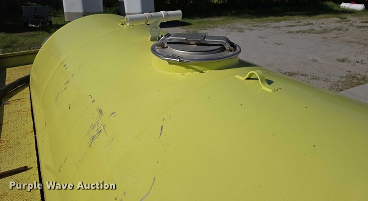 image for item DT6877 1985 Chevrolet C70 tank truck