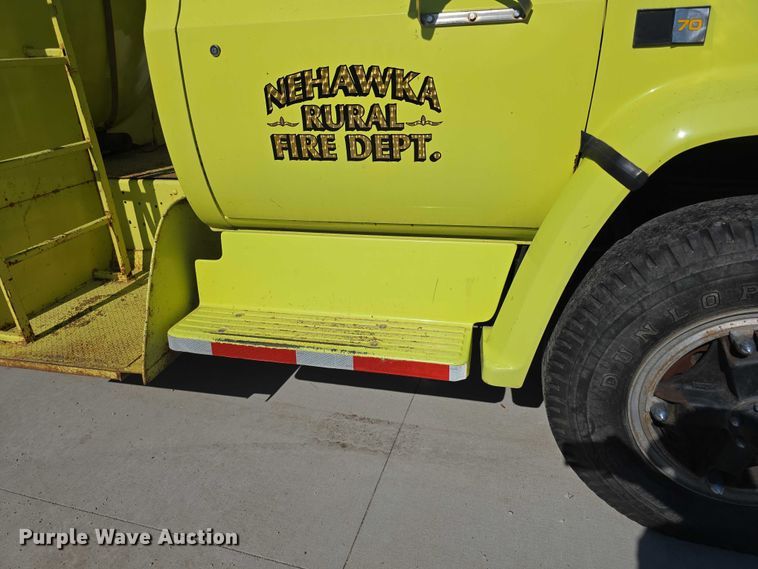 image for item DT6877 1985 Chevrolet C70 tank truck