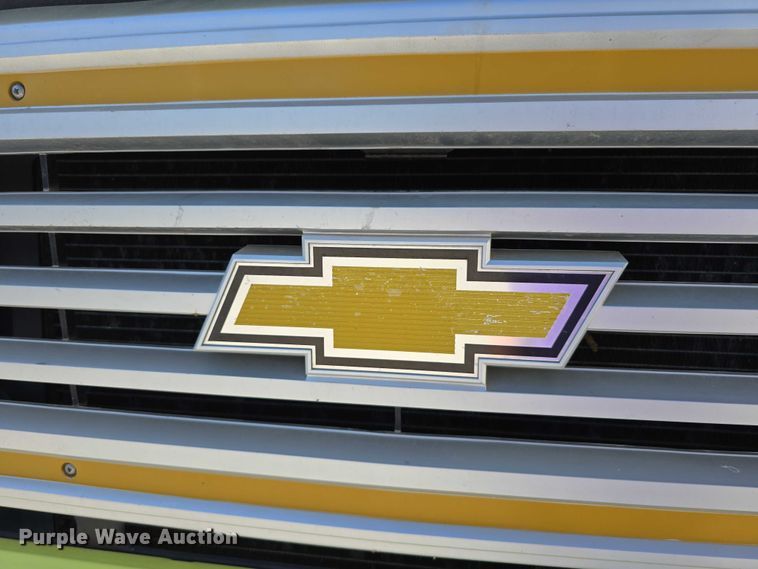 image for item DT6877 1985 Chevrolet C70 tank truck