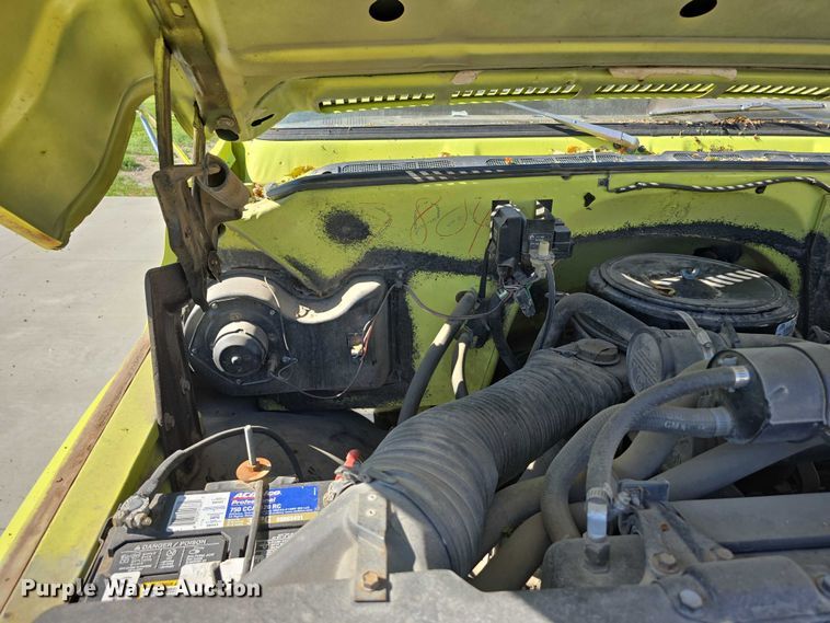 image for item DT6877 1985 Chevrolet C70 tank truck