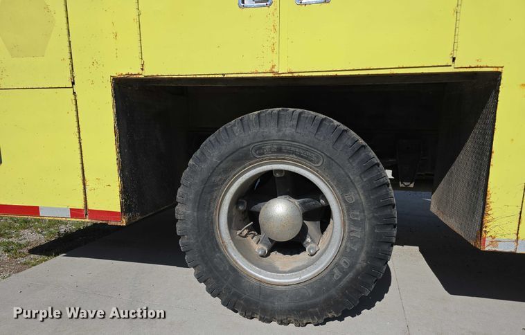 image for item DT6877 1985 Chevrolet C70 tank truck