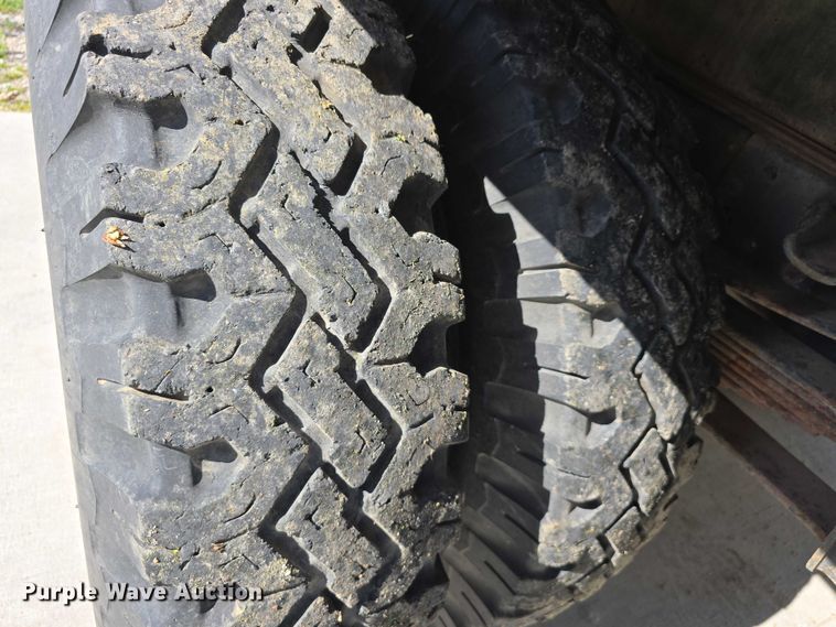 image for item DT6877 1985 Chevrolet C70 tank truck