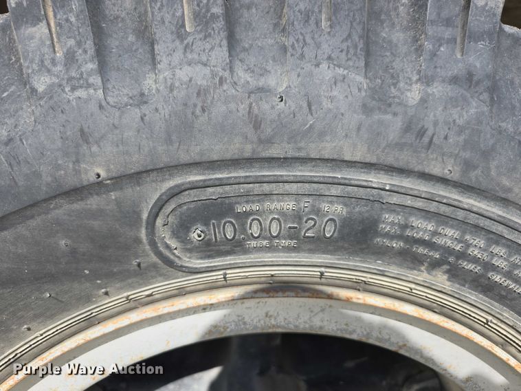 image for item DT6877 1985 Chevrolet C70 tank truck