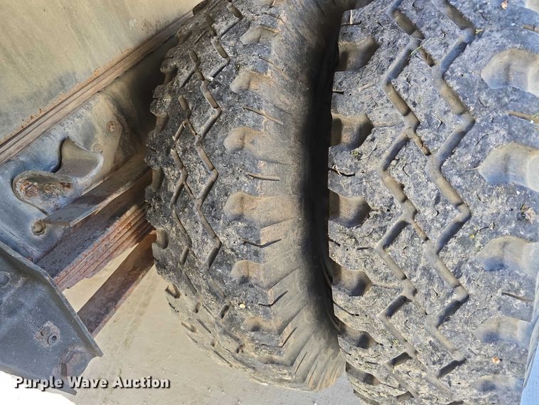 image for item DT6877 1985 Chevrolet C70 tank truck