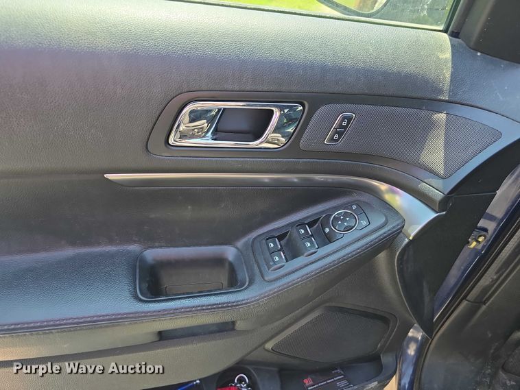 image for item DT6896 2017 Ford Explorer Police Interceptor SUV