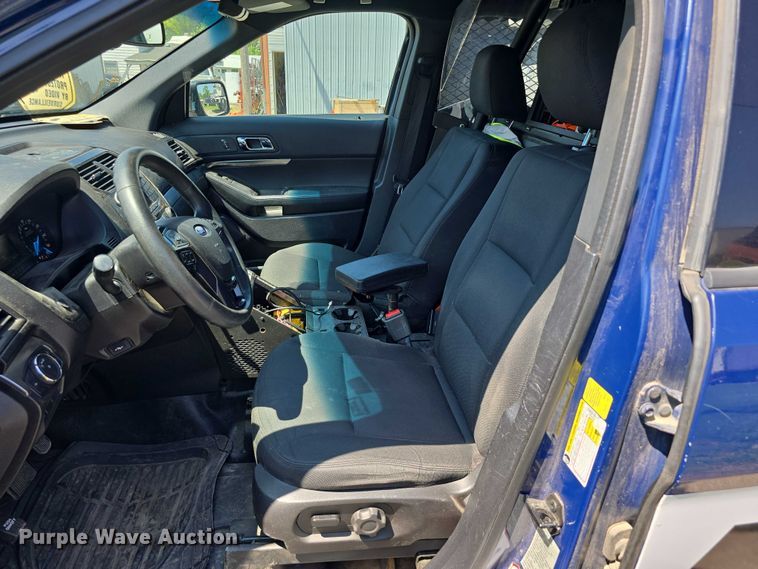image for item DT6896 2017 Ford Explorer Police Interceptor SUV