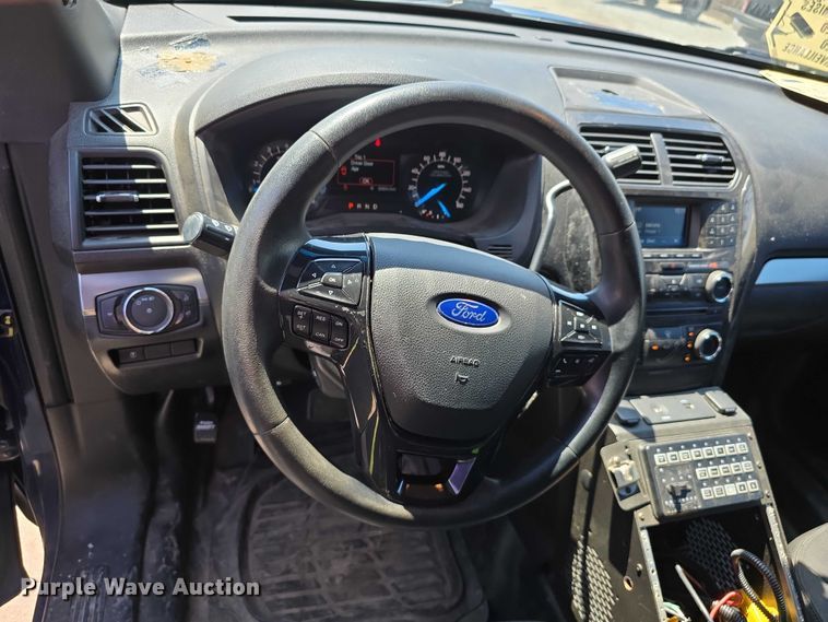 image for item DT6896 2017 Ford Explorer Police Interceptor SUV