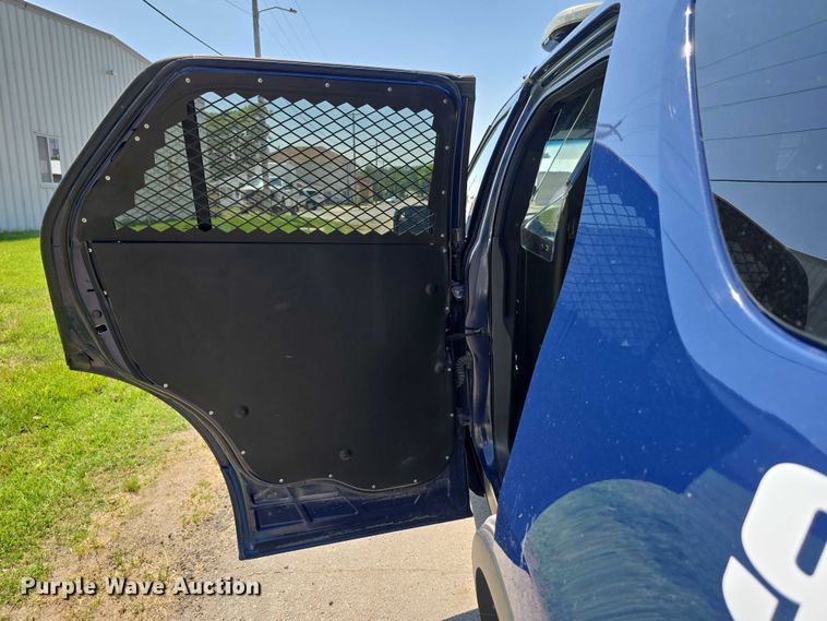 image for item DT6896 2017 Ford Explorer Police Interceptor SUV