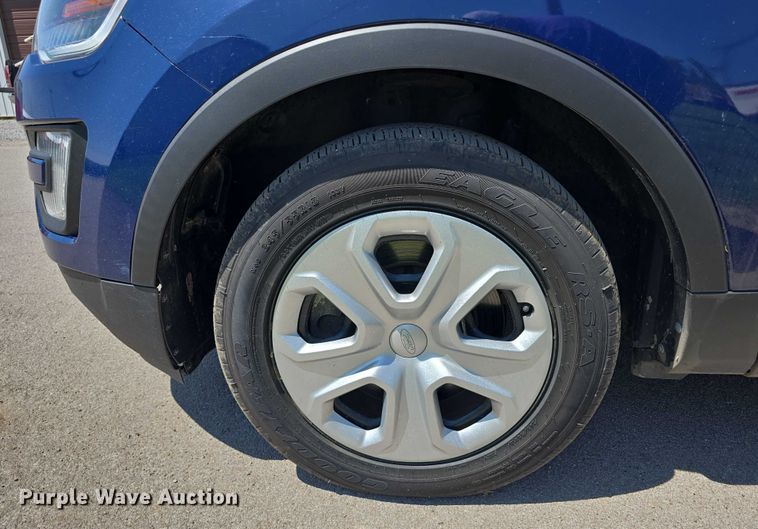 image for item DT6896 2017 Ford Explorer Police Interceptor SUV