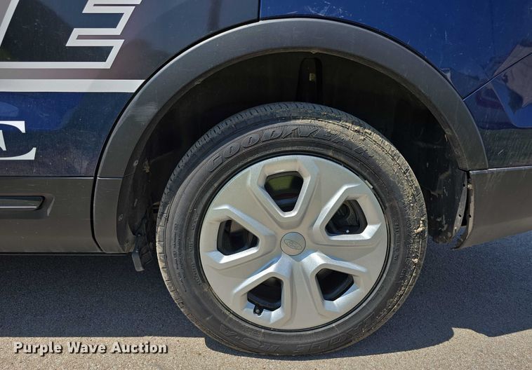 image for item DT6896 2017 Ford Explorer Police Interceptor SUV