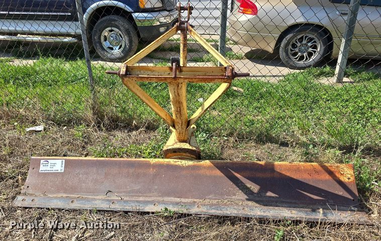 image for item DT6898 Ford 785 blade