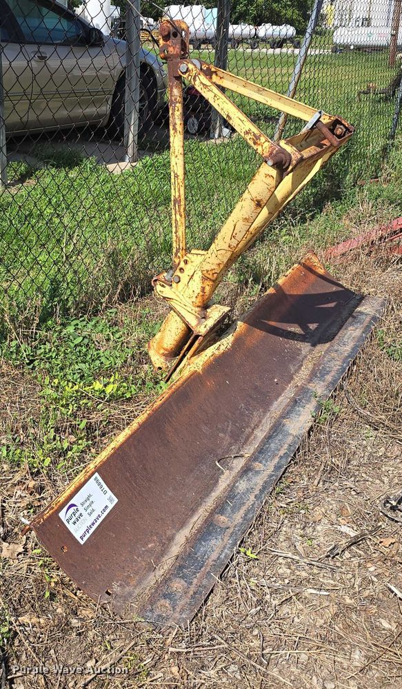 image for item DT6898 Ford 785 blade