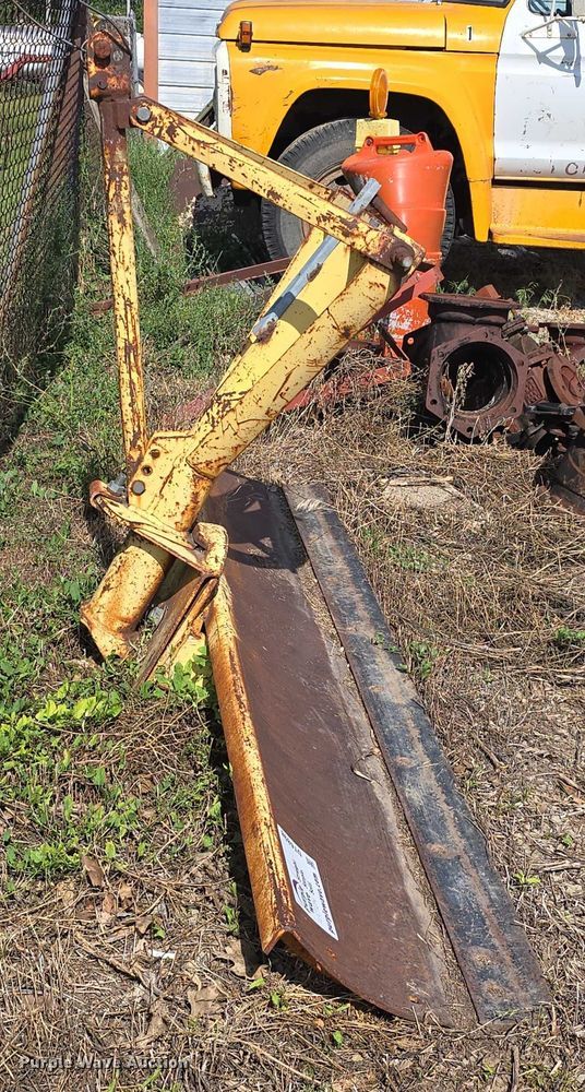 image for item DT6898 Ford 785 blade