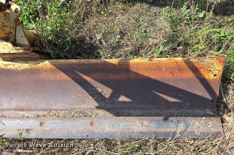 image for item DT6898 Ford 785 blade