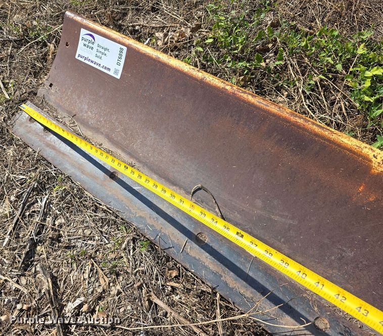 image for item DT6898 Ford 785 blade