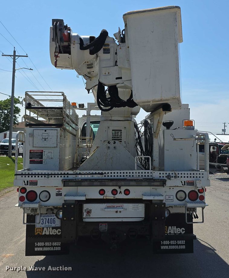image for item DT6899 2009 Chevrolet C8500 bucket truck