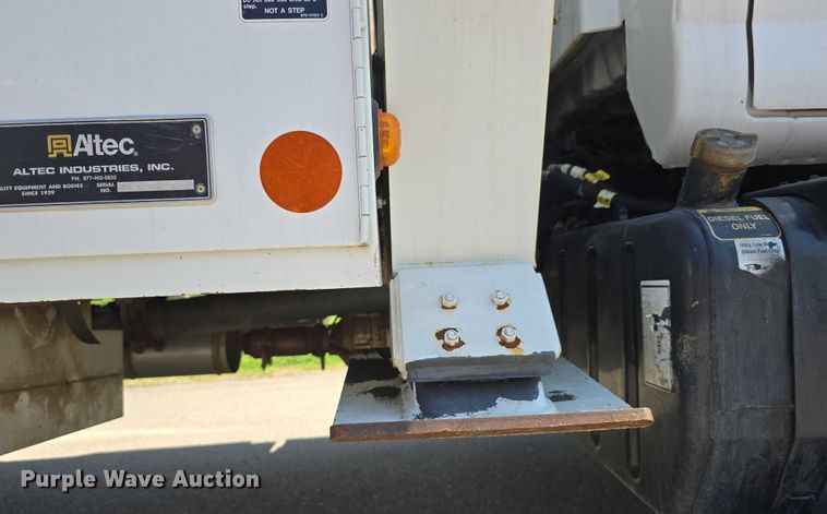 image for item DT6899 2009 Chevrolet C8500 bucket truck