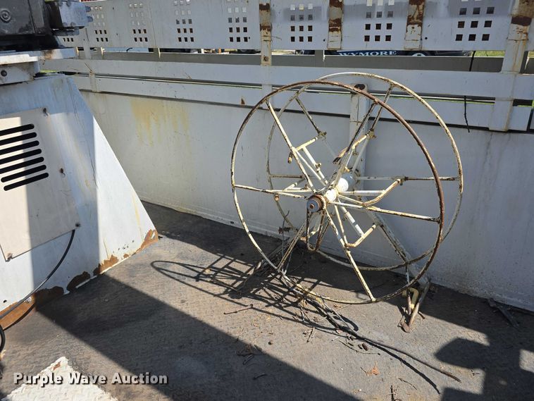 image for item DT6899 2009 Chevrolet C8500 bucket truck