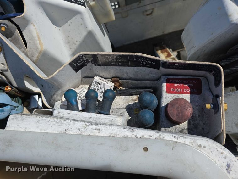 image for item DT6899 2009 Chevrolet C8500 bucket truck