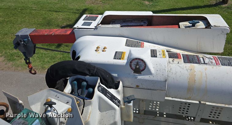 image for item DT6899 2009 Chevrolet C8500 bucket truck