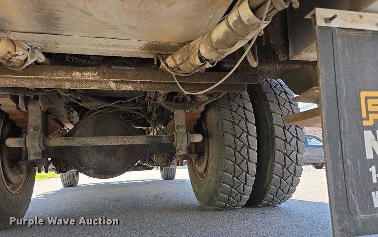 image for item DT6899 2009 Chevrolet C8500 bucket truck