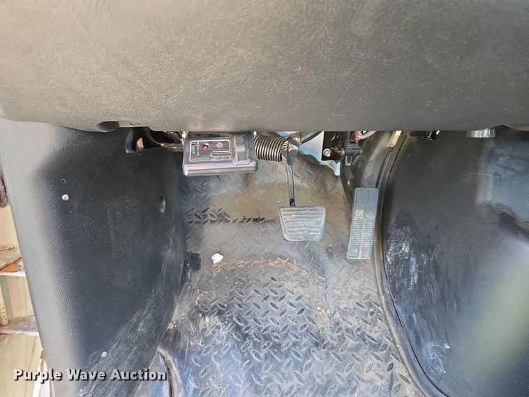 image for item DT6899 2009 Chevrolet C8500 bucket truck