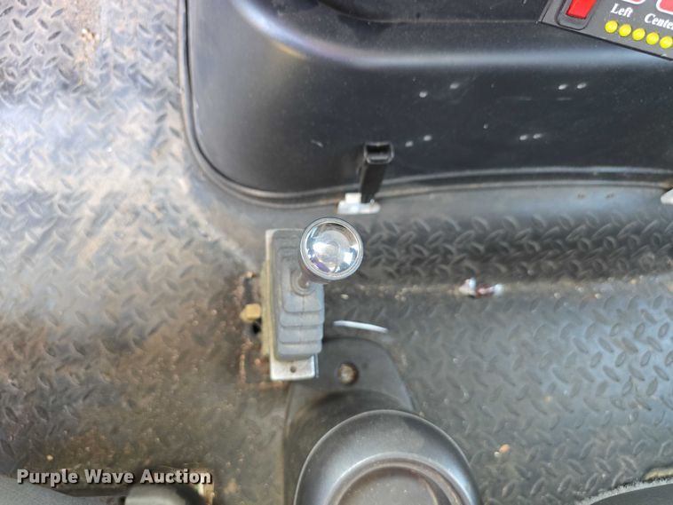 image for item DT6899 2009 Chevrolet C8500 bucket truck